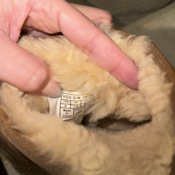 Mini Uggs - Picture 5 of 6